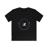 Kids Tee — «Siempre seamos como un misterio, delicioso por dentro» Butterfly Graphic