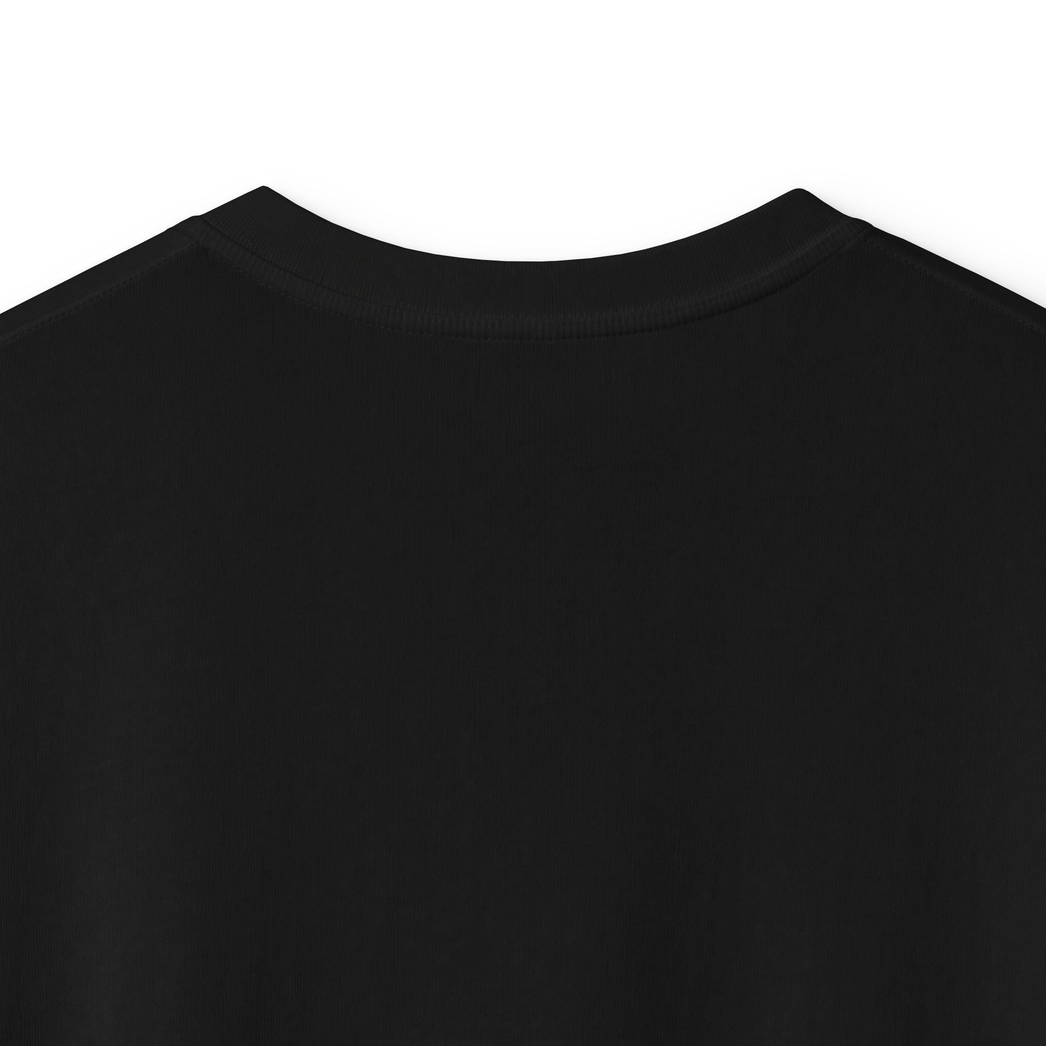 Kids Tee — «Siempre seamos como un misterio, delicioso por dentro» Butterfly Graphic